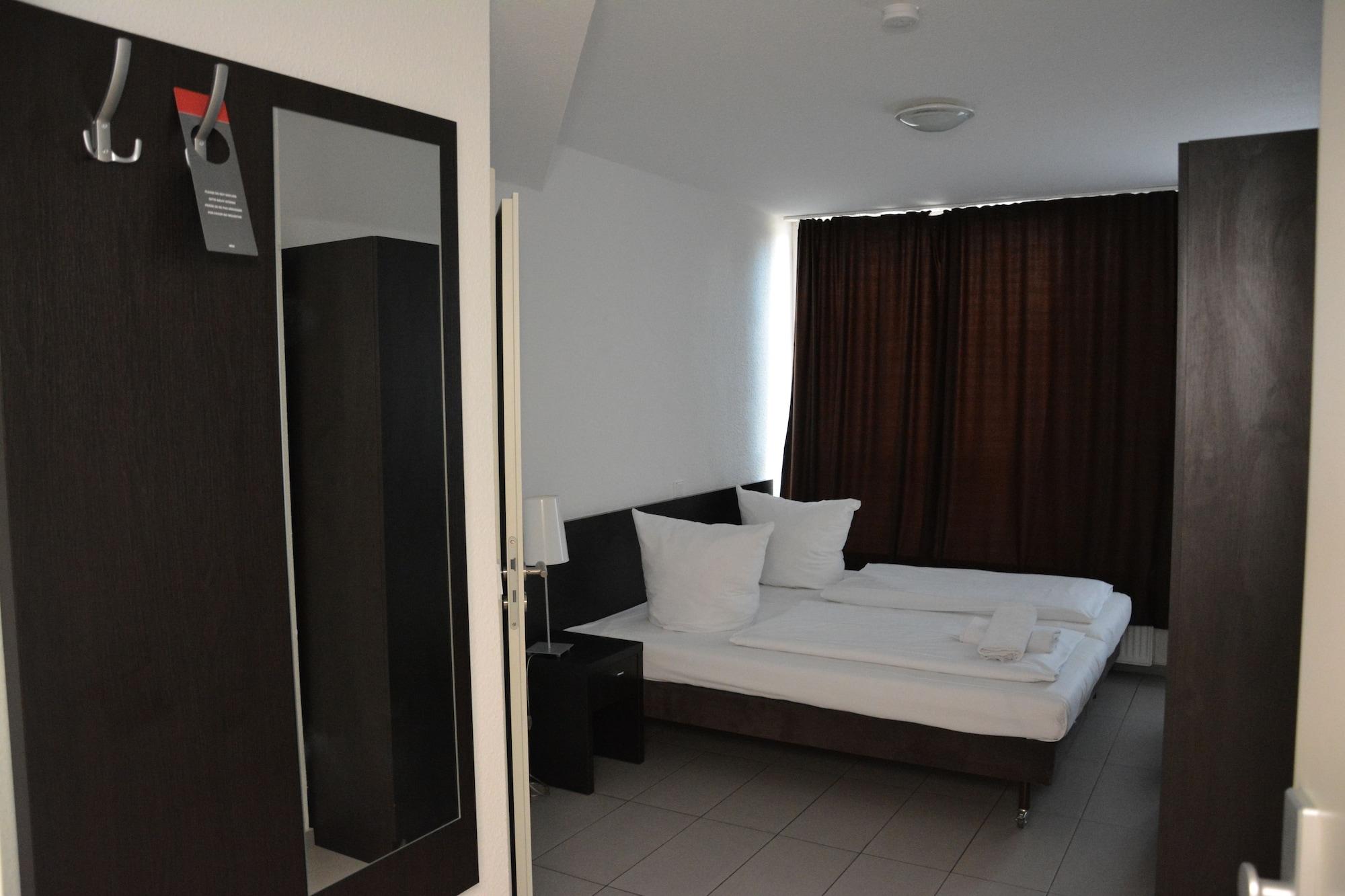 Mosel Hotel Frankfurt am Main Exterior photo